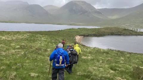 Volunteers on Loch Dochard