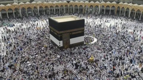 EPA Muslim pilgrims circle around the Kaaba at the Masjidil Haram, Islam's holiest site, ahead of Hajj (09 September 2016)