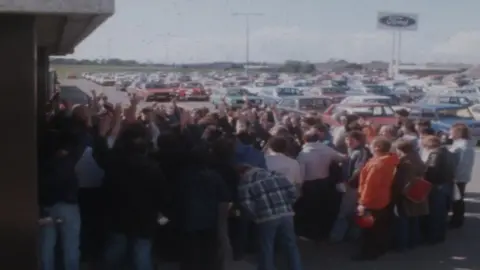 Workers voting to go back to work after a first strike in December 1981