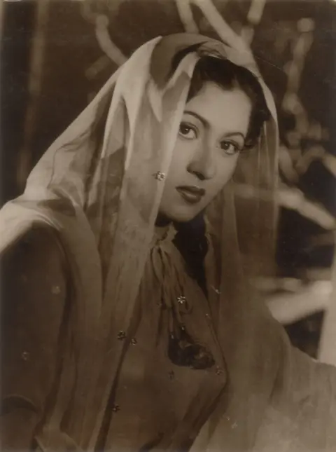 DAG Black and white photograph of Madhubala by JH Thakker (1923–2003) on 
Silver gelatin print on paper, 1950-60s.
