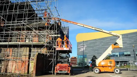 Katie Pugh Work on the building