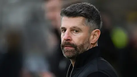 Aberdeen head coach Stephen Robinson