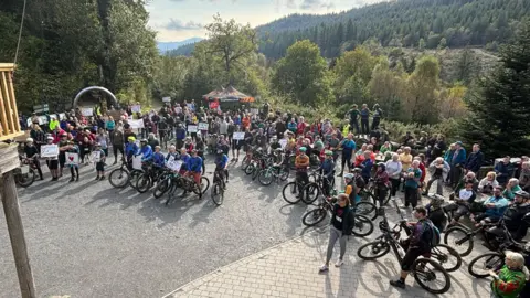 Protestors at Coed y Brenin