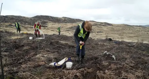 Stephen Magee/RSP Scotland Tree planting at Corrimony