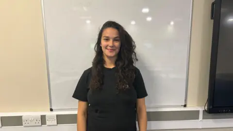 Harvey Bell/BBC Bea Fernandes