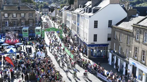 SWpix.com Cyclists starting a race in Kelso  