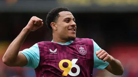 CJ Egan-Riley playing for Burnley