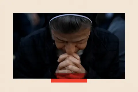 Getty Images A Nun attends a repair of Pope Francis after his death in St. Peter's Square, on April 21, 2025 in the Vatican city