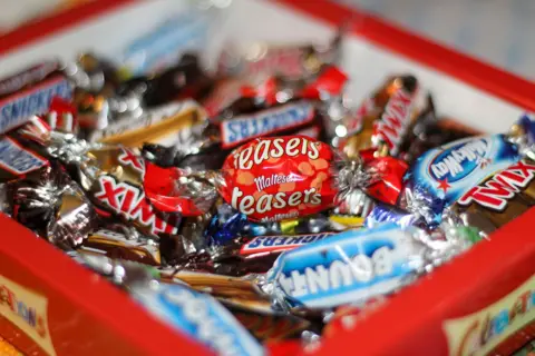 Alamy A mix of celebrations chocolates sold in the UK in a celebrations gift box. Maltesers teasers, bounty, snickers, galaxy, twix, mars bar and milky way