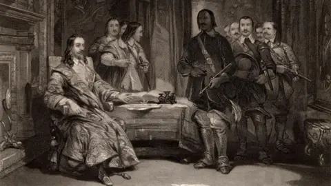 GENIUS COLLECTION VIEW OF HOLDENBY HALL③ Wedgwood Genius Collection Frog Service Triangular Salad