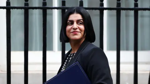 EPA Shabana Mahmood arrives successful  Downing Street
