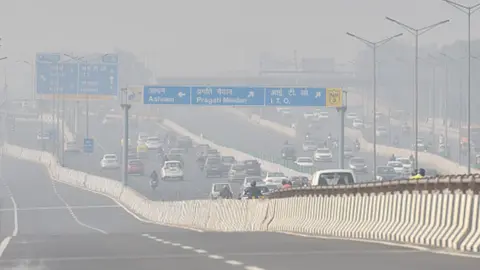 Getty Images A view near Yamuna Bank during heavy smog conditions, on November 27, 2021