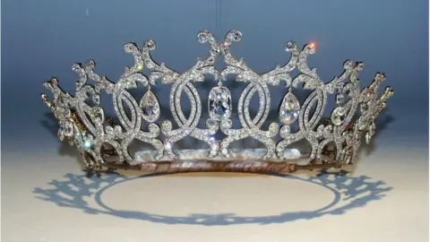 Welbeck Estate Portland Tiara