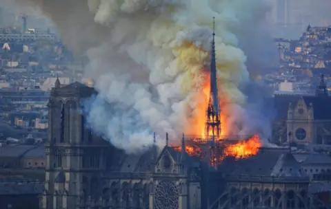 AFP Scene of blaze in Paris