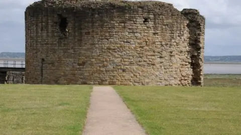 Philip Halling/ Geograph Flint Castle