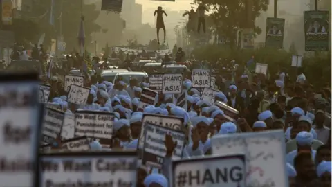 AFP Protests against the Asia Bibi