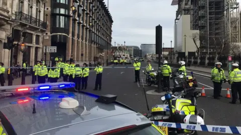 Westminster Bridge Met HQ closed off due to suspect car