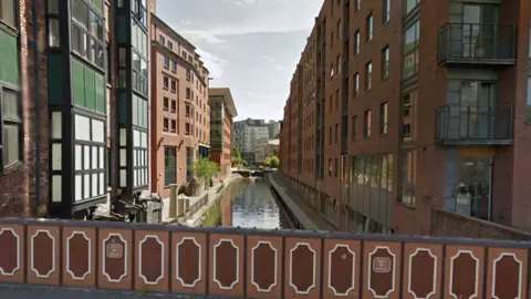 Google Rochdale Canal