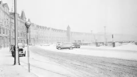 MNH Snow on Douglas Promenade in 1963