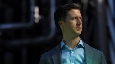 Jason Alden Ed Gaze, Lloyds