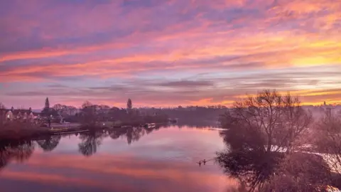 David e Sunrise over Gunthorpe Bridge in East Bridgford, Nottinghamshire