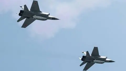 Mil.ru/facebook MiG-31s with Kinzhal missiles