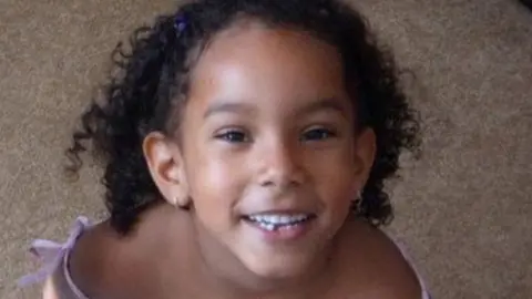 CHEVEAY OAKLEY Cheveay Oakley