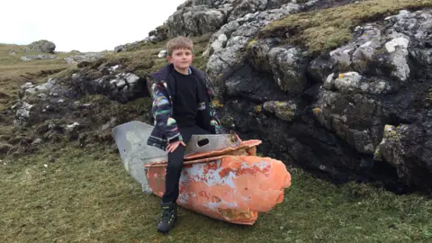 Catriona Spink US Navy minesweeping equipment