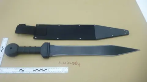 POLICE HANDOUT Gladius knife