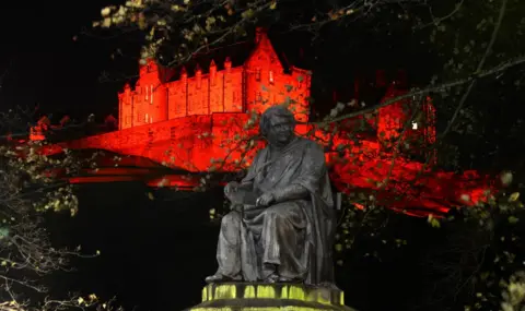 PoppyScotland Edinburgh Castle