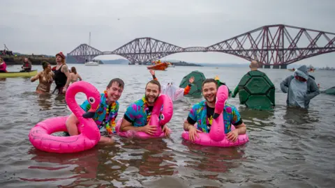 Susie Gray (TCSPR) loony dook