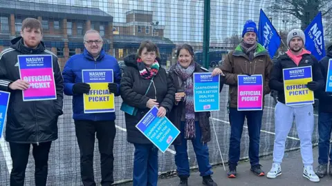 Staff striking at Laurelhill Community College