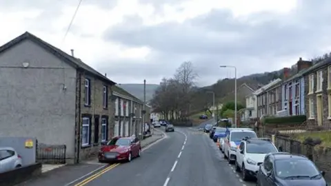 Tyntyla Road, Llwynypia