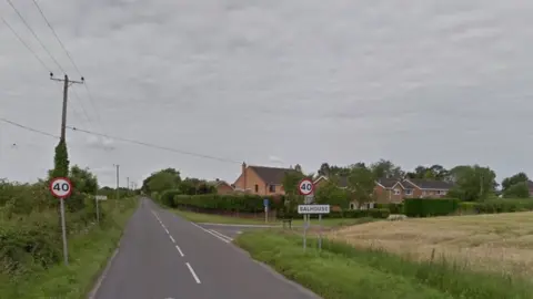 Google Low Road in Salhouse, and junction of Thieves Lane