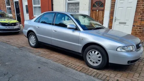 Ashfield Police Car - house number behind blurred