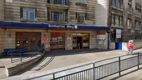 Google The Brotherton Wing of Leeds General Infirmary hospital