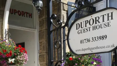 Stephen Gibson Du Porth Guest House