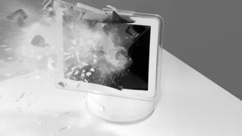 Getty Images smashed computer screen