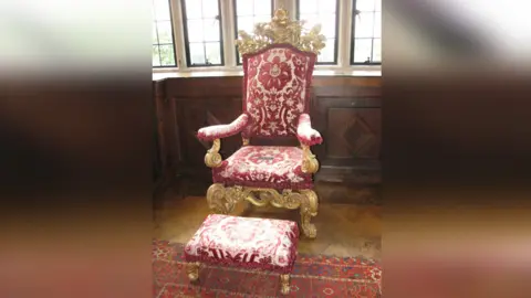 Hatfield House Queen Anne's Coronation throne, Hatfield House