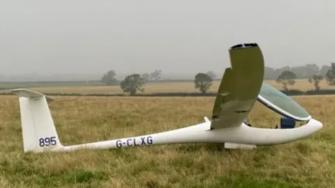 AAIB glider with wing damage