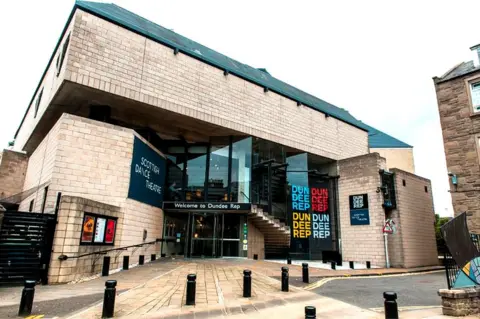 FST Dundee Rep Theatre