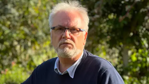 Derek Richford Derek Richford