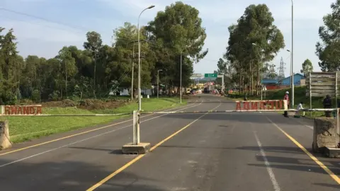 Rwanda-Uganda border