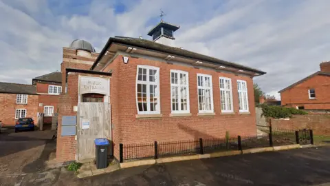 Google The magistrates'' court