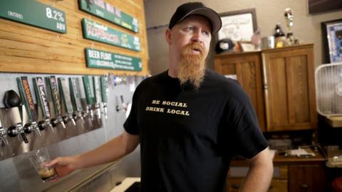 How the craft beer revolution started - BBC News