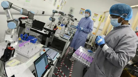 Paacemaker Randox Covid testing facility