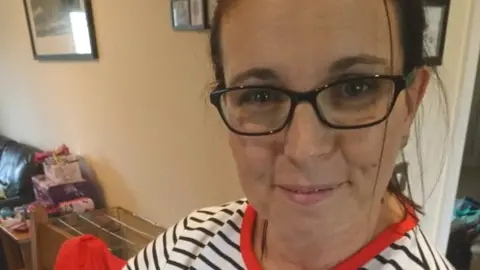 Family photo Helen Presdee-Jones at home before dialysis