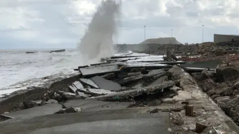 Sunderland Council Stonehill Wall