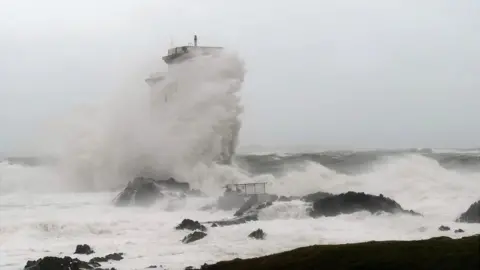 Livvy/BBC Weather Watchers Port Ellen lighthouse