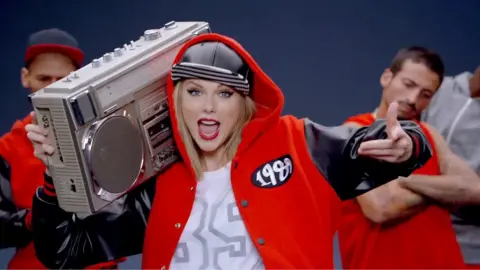 Universal Music Group Shake It Off video